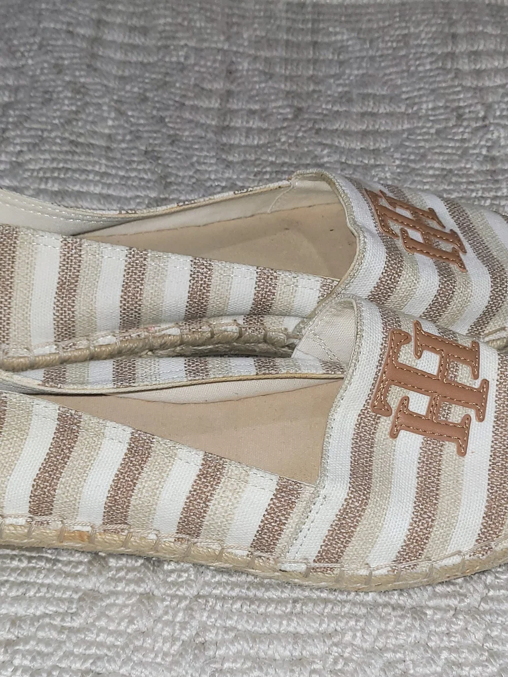 Tommy Hilfiger Striped Canvas Espadrille Flats Brown Tan Sz 8